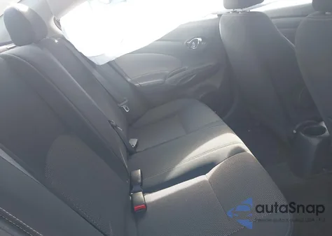 2015 Nissan Versa 1.6 Sv z USA, uszkodzony, nr VIN 3N1CN7AP2FL950460